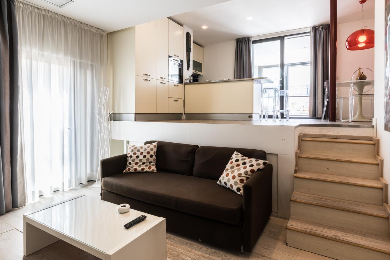 Appartement Attico Santa Brigida à Naples Extérieur photo