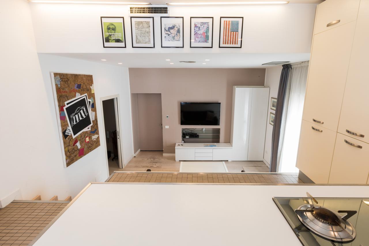 Appartement Attico Santa Brigida à Naples Extérieur photo